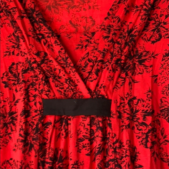 Red and black long sleeve midi dress - Picture 2 of 4